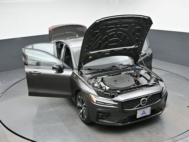 Used 2025 Volvo S60 B5 Plus image 45