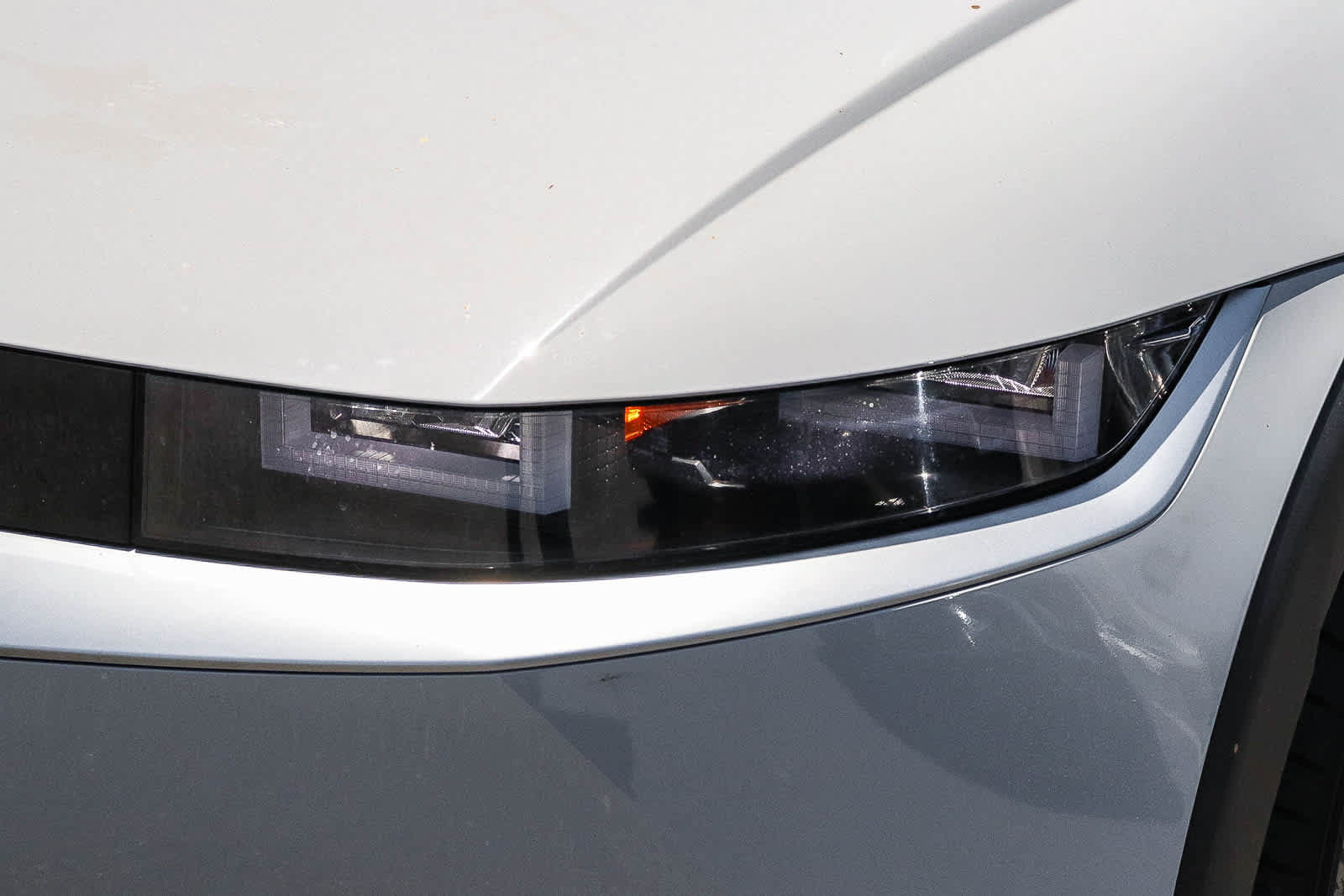 Used 2024 Hyundai Ioniq 5 SE RWD image 2