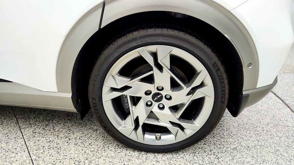 Used 2024 Genesis GV60 Performance image 9