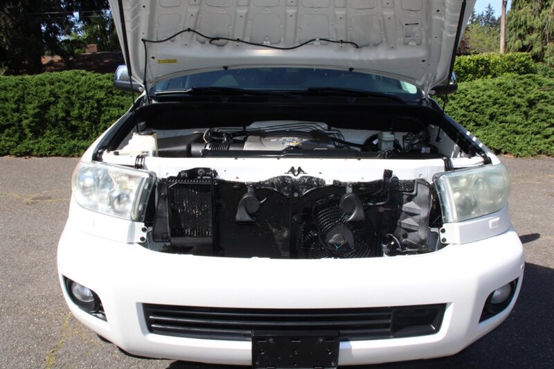 Used 2010 Toyota Sequoia Platinum AWD/4WD image 24