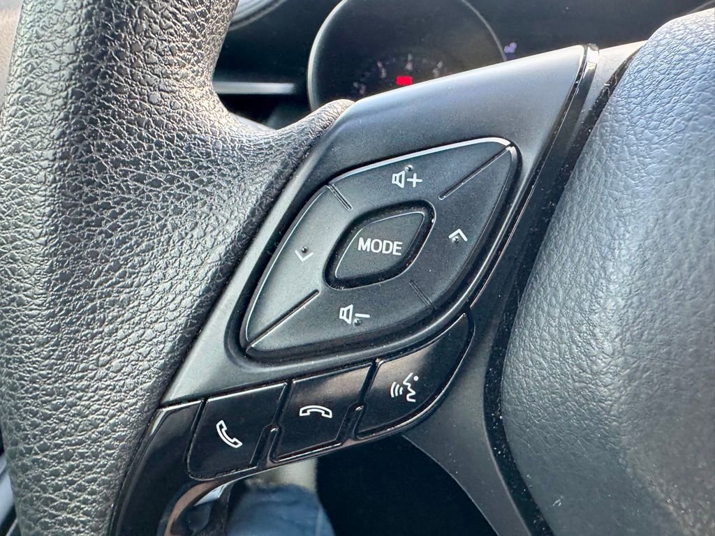 Used 2019 Toyota C-HR LE image 20