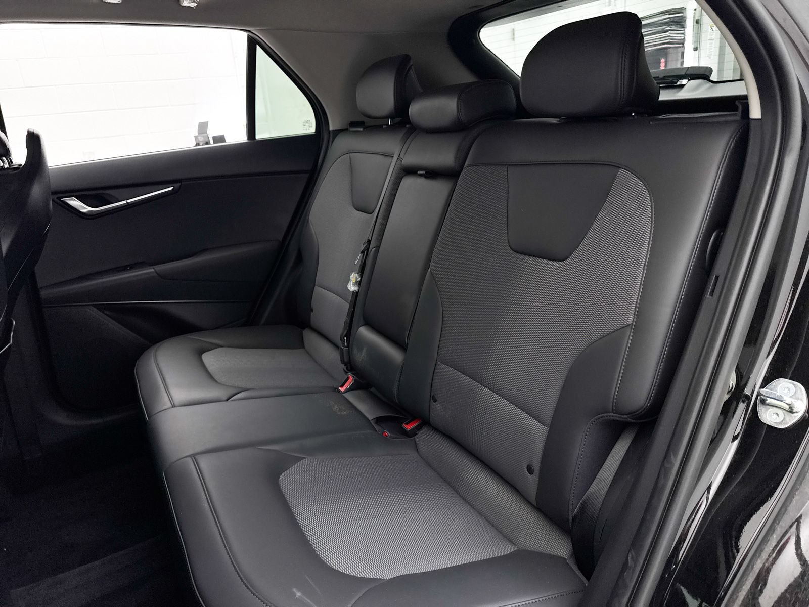 Certified 2025 Kia Niro EX Touring FWD image 30