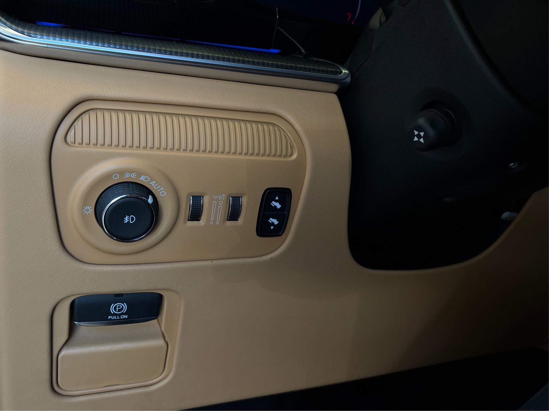 Used 2024 Jeep Grand Wagoneer Series III w/ Rear Seat Video Group 1 image 20