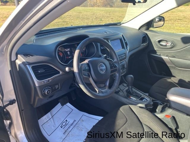 Used 2019 Jeep Cherokee Latitude w/ Popular Appearance Group image 11