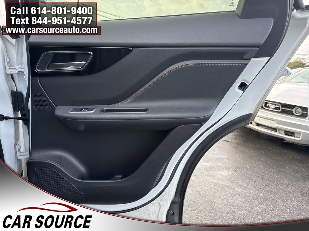 Used 2019 Jaguar F-PACE Prestige image 41