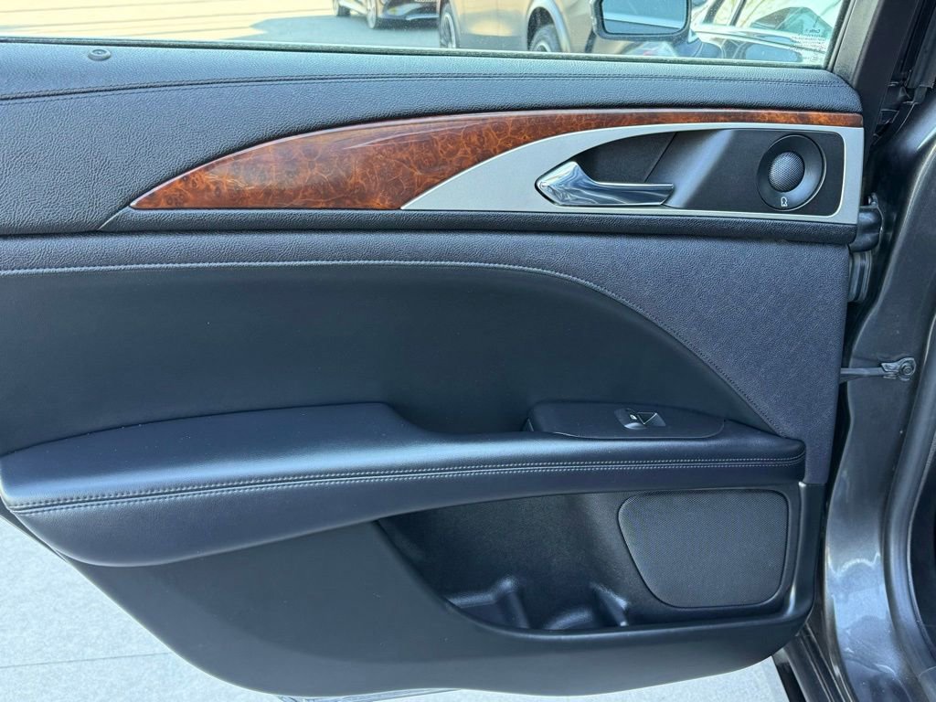 Used 2019 Lincoln MKZ Reserve image 23