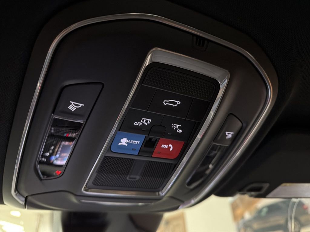 New 2026 Jeep Grand Cherokee Limited w/ Trailer Tow Package image 22