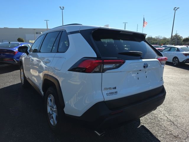 Used 2020 Toyota RAV4 XLE image 3