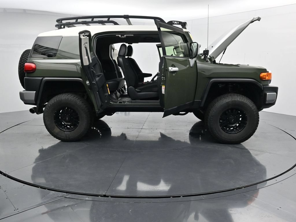 Used 2012 Toyota FJ Cruiser 4WD w/ Convenience Pkg image 41