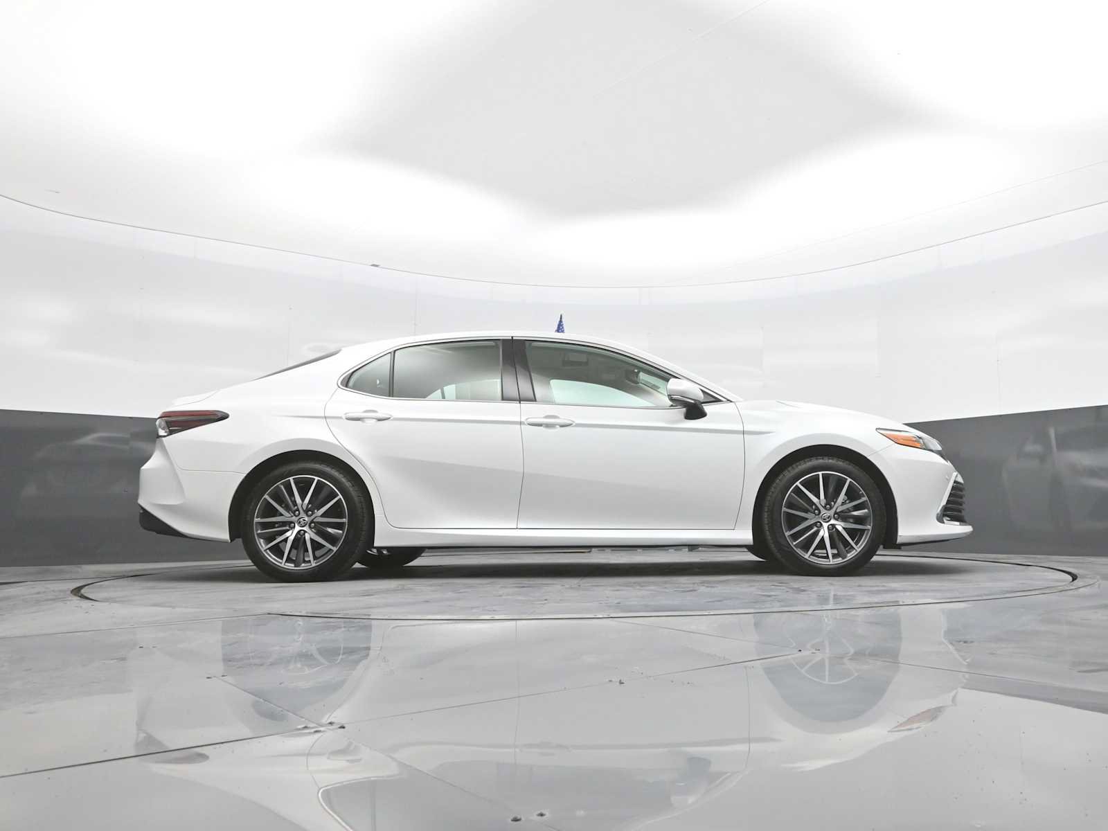 Used 2024 Toyota Camry XLE w/ Navigation Package FWD image 42