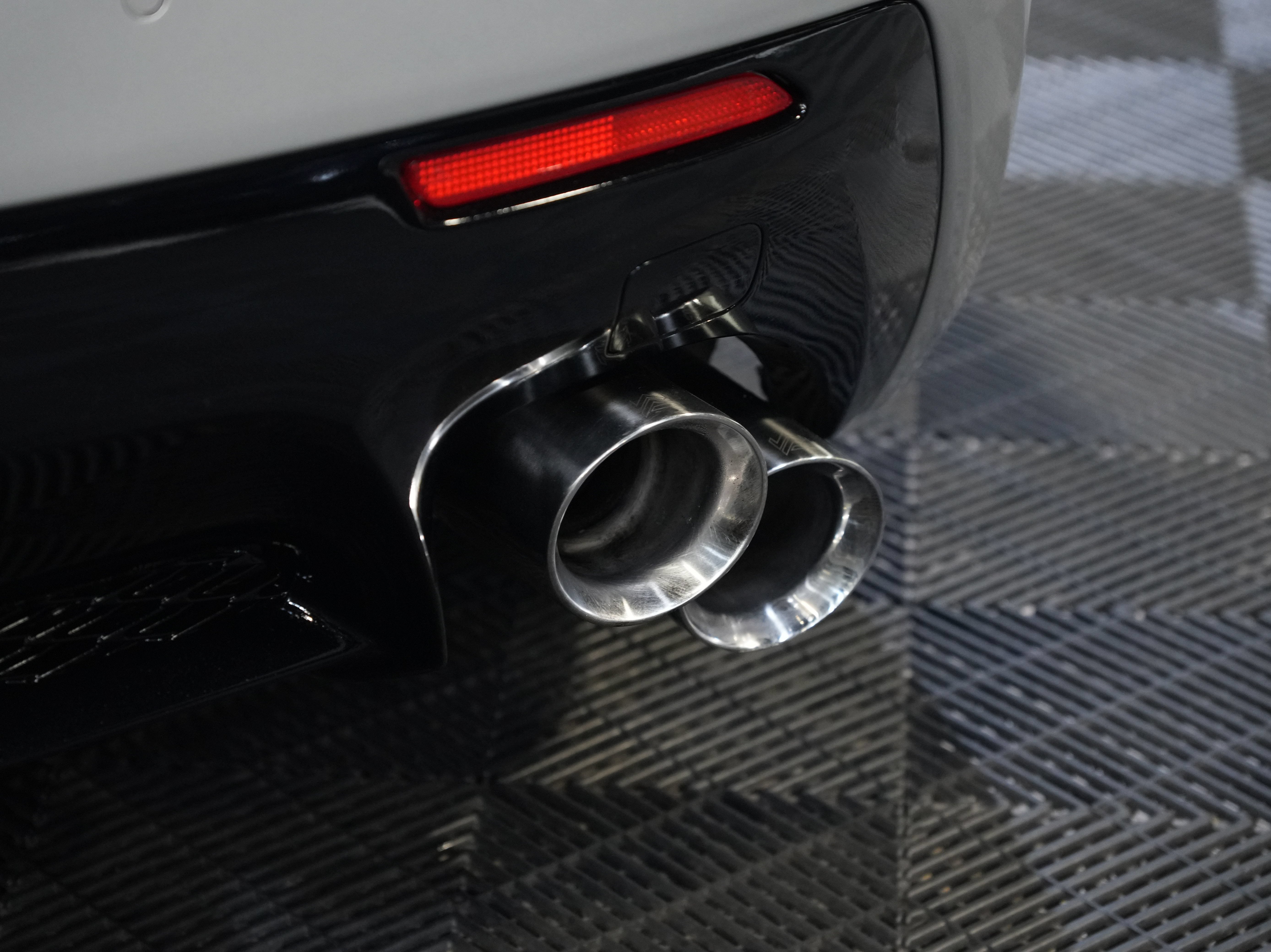Used 2015 Lexus RC F w/ Performance Package RWD image 18