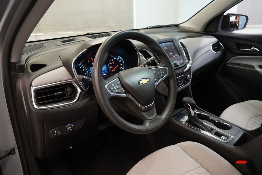 Used 2023 Chevrolet Equinox LS w/ LS Convenience Package image 6