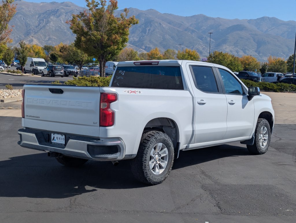 Used 2025 Chevrolet Silverado 1500 LT AWD/4WD image 3
