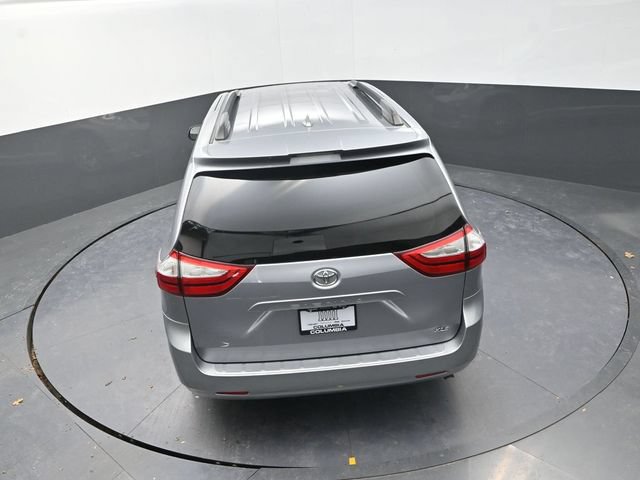 Used 2018 Toyota Sienna XLE FWD image 17