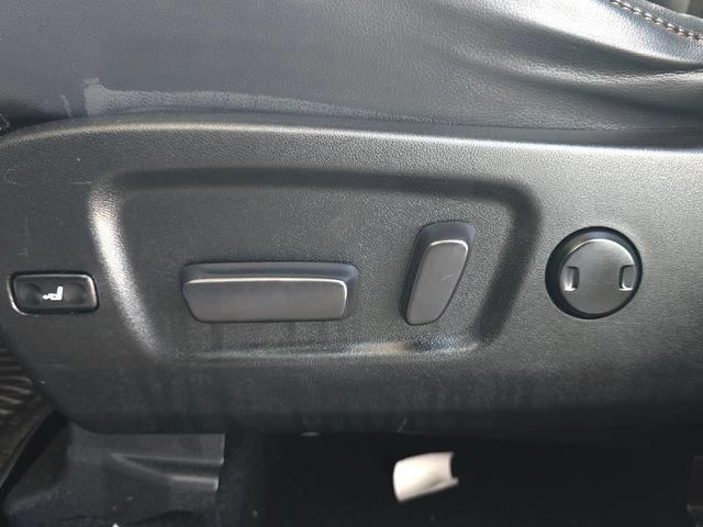 Used 2019 Toyota Highlander XLE AWD/4WD image 18