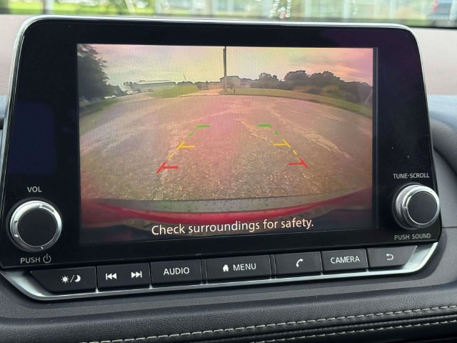 Used 2021 Nissan Rogue S FWD image 25