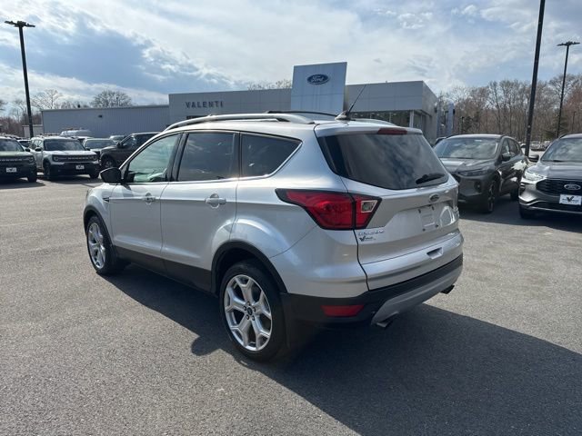 Used 2019 Ford Escape Titanium image 3
