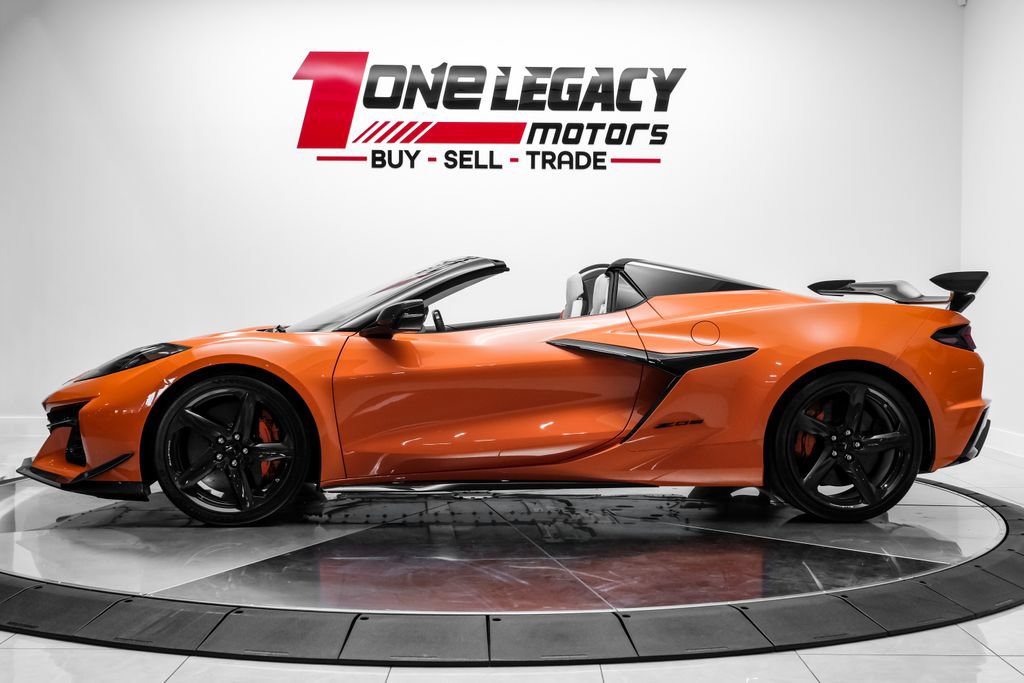 Used 2023 Chevrolet Corvette Z06 w/ Z07 Performance Package RWD image 19