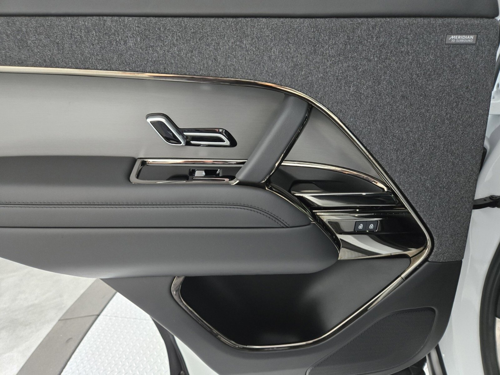 Used 2024 Land Rover Range Rover Sport SE image 21