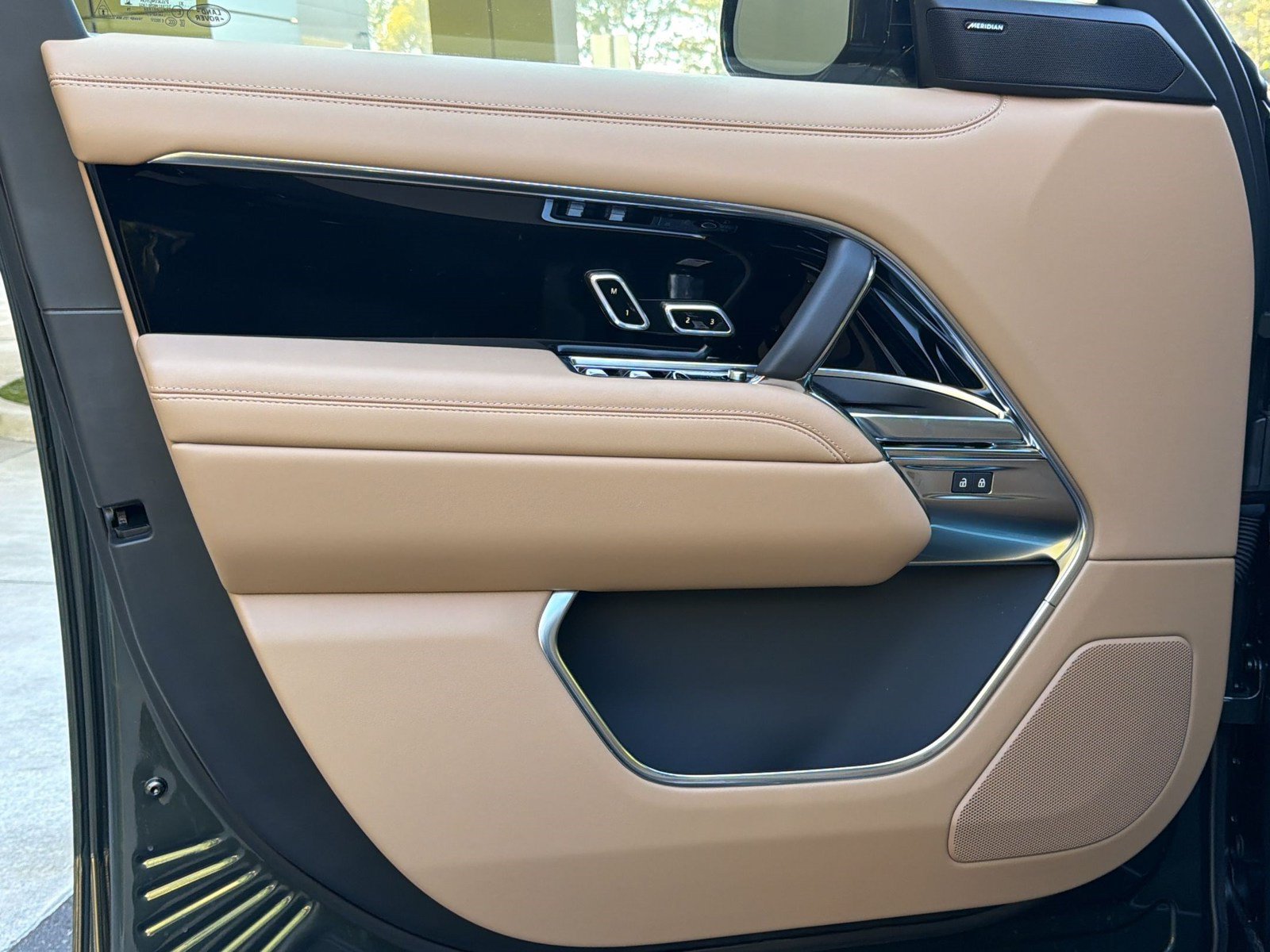 New 2026 Land Rover Range Rover SE AWD/4WD image 14