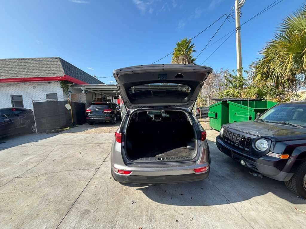 Used 2017 Kia Sportage LX image 10