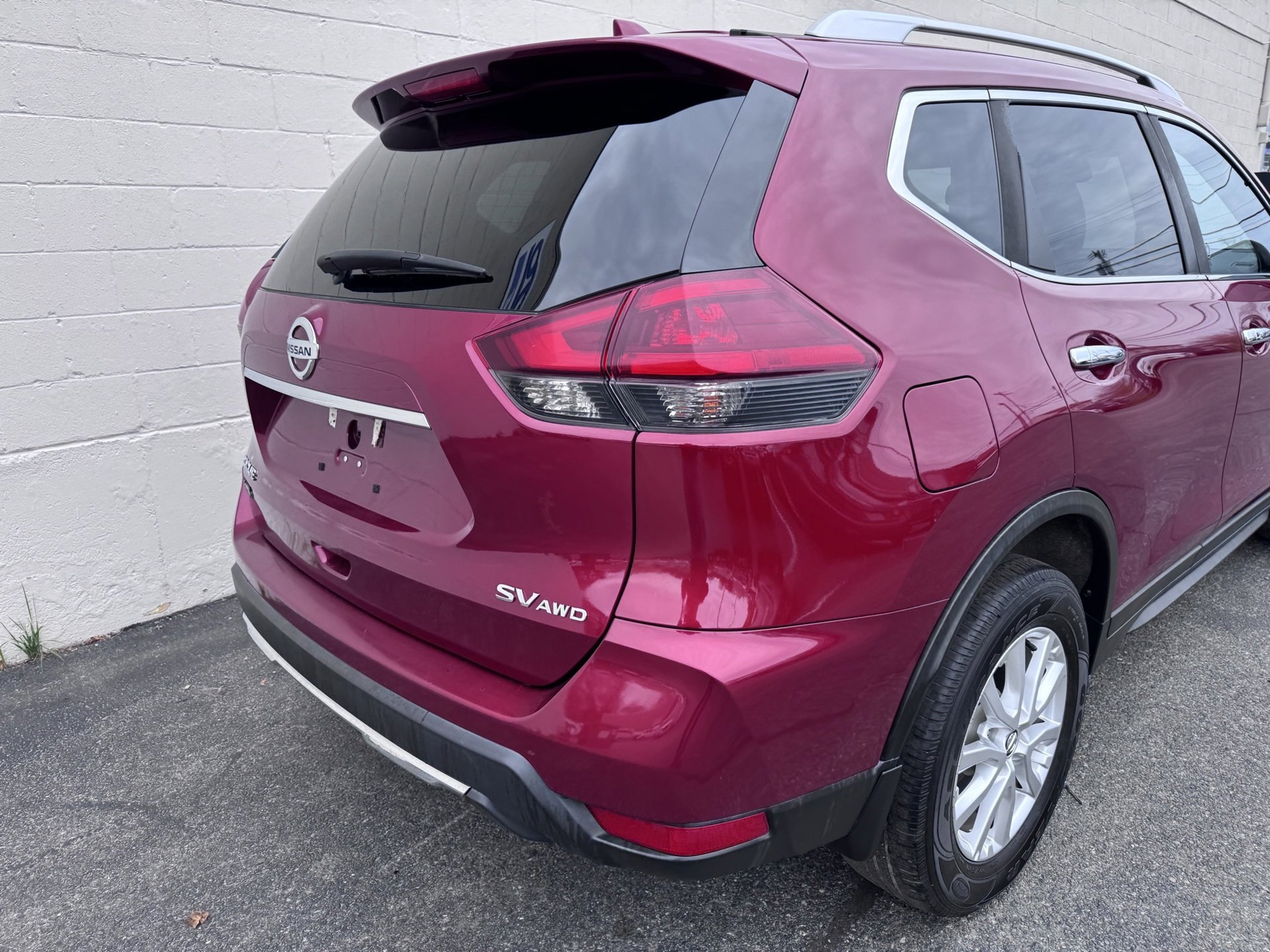 Used 2020 Nissan Rogue SV image 7