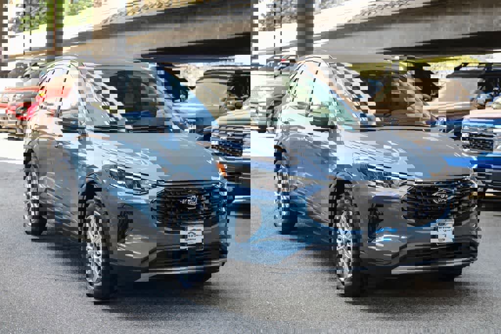 New 2024 Ford Escape Active w/ Tech Pack #2 image 3