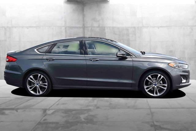 Used 2019 Ford Fusion Titanium FWD image 5