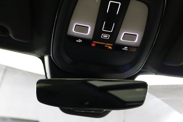 Used 2022 Volvo XC40 P8 Recharge Ultimate AWD/4WD image 18