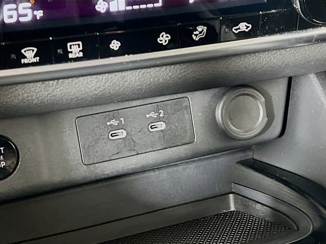 Used 2025 Nissan Rogue SV image 20