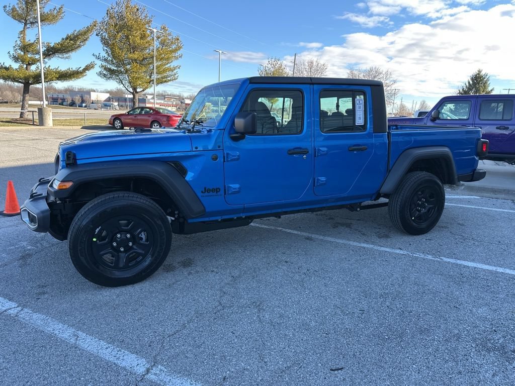 New 2026 Jeep Gladiator Sport AWD/4WD image 15