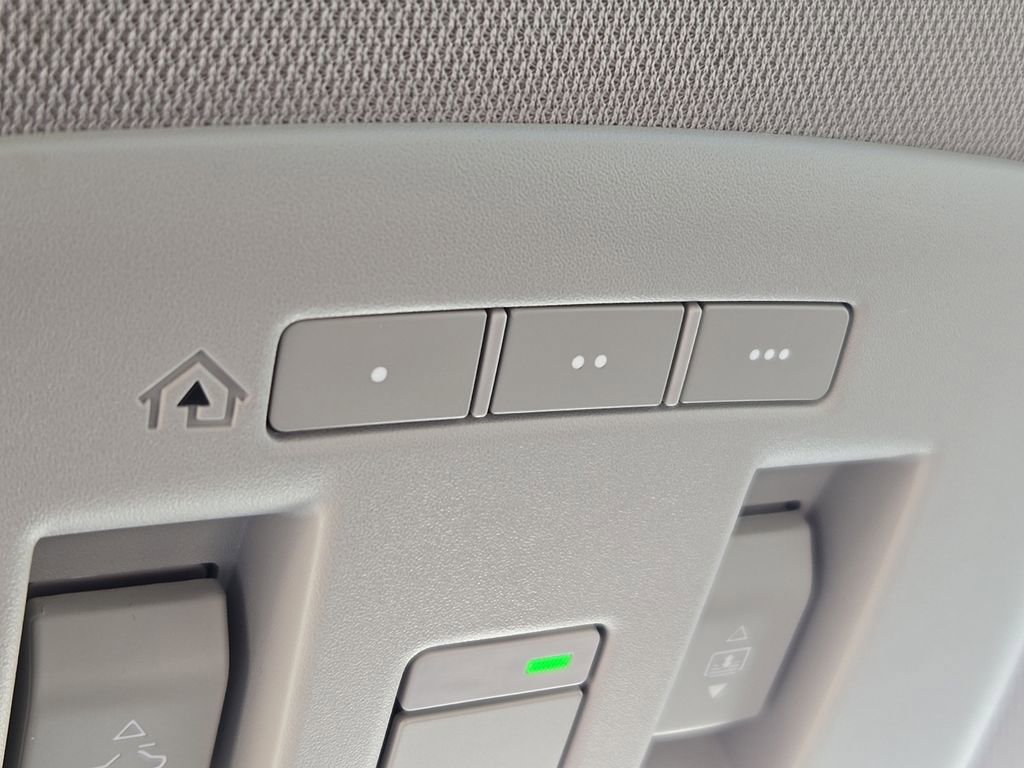 Certified 2024 Nissan Ariya AWD image 27