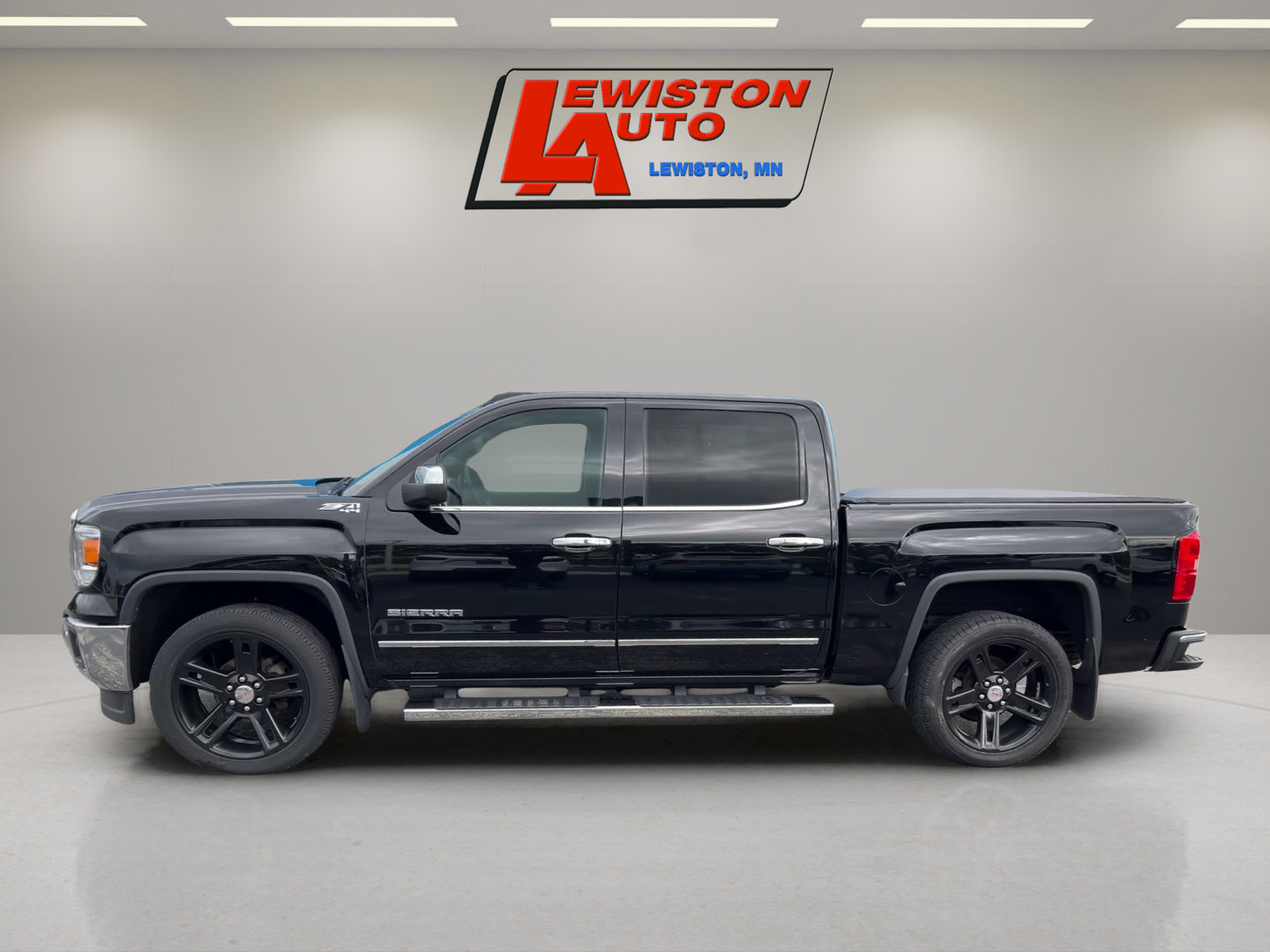 Used 2015 GMC Sierra 1500 SLT AWD/4WD image 2