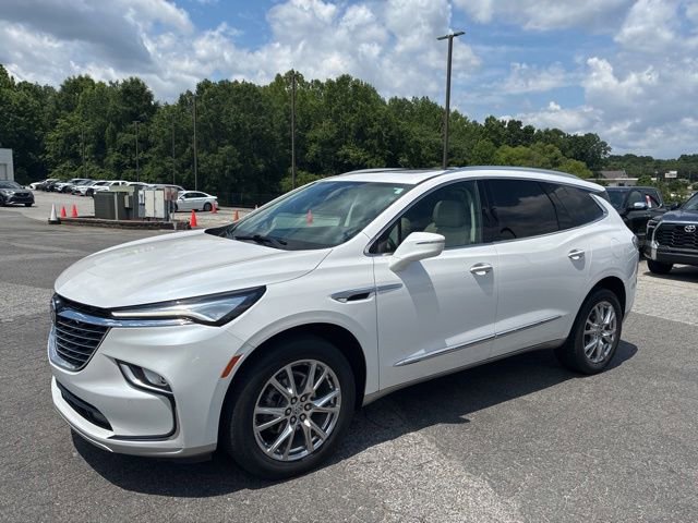 Used 2023 Buick Enclave Essence w/ Experience Buick Package FWD image 3