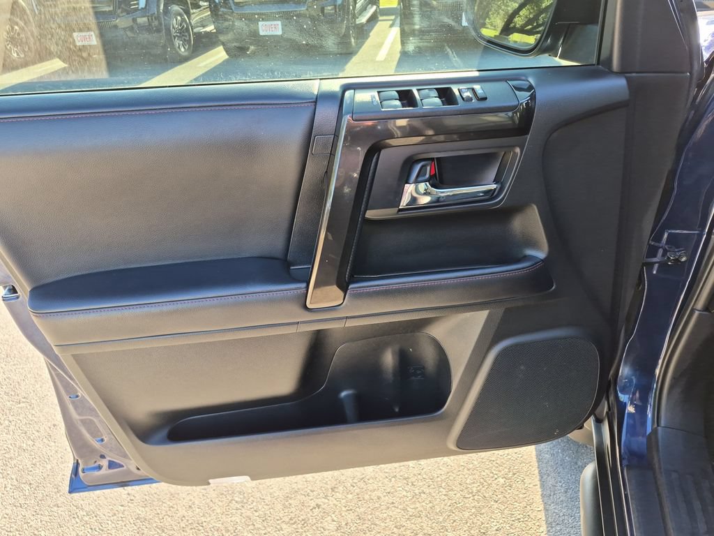 Used 2024 Toyota 4Runner TRD Off-Road Premium AWD/4WD image 19