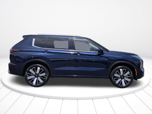 Used 2025 Mitsubishi Outlander SEL AWD/4WD image 2