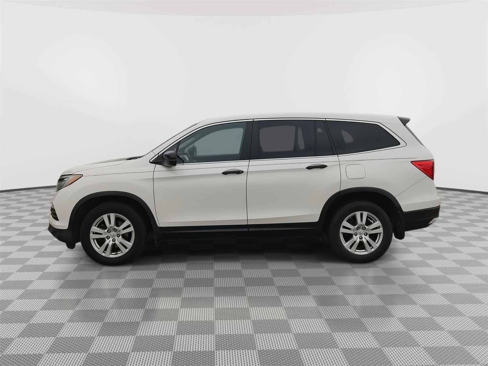 Used 2016 Honda Pilot LX image 23