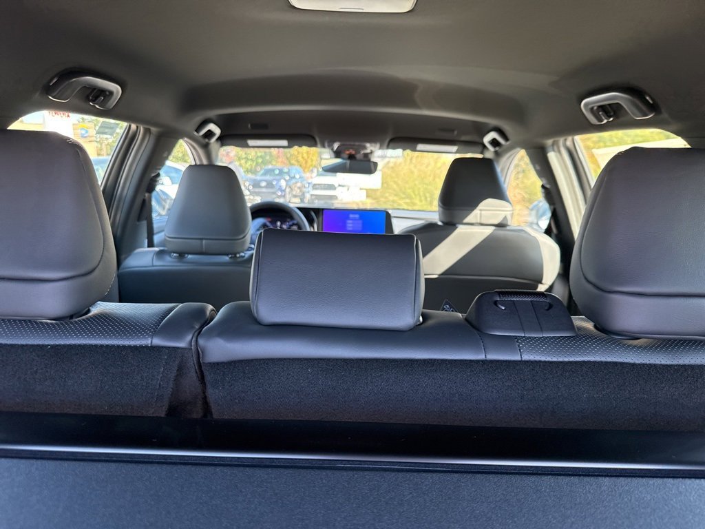 New 2025 Toyota Crown Signia image 16