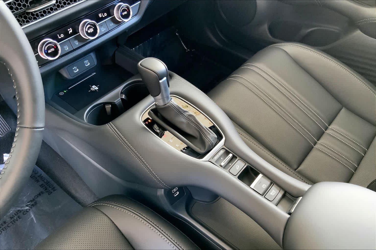 Used 2027 Honda HR-V EX-L image 17