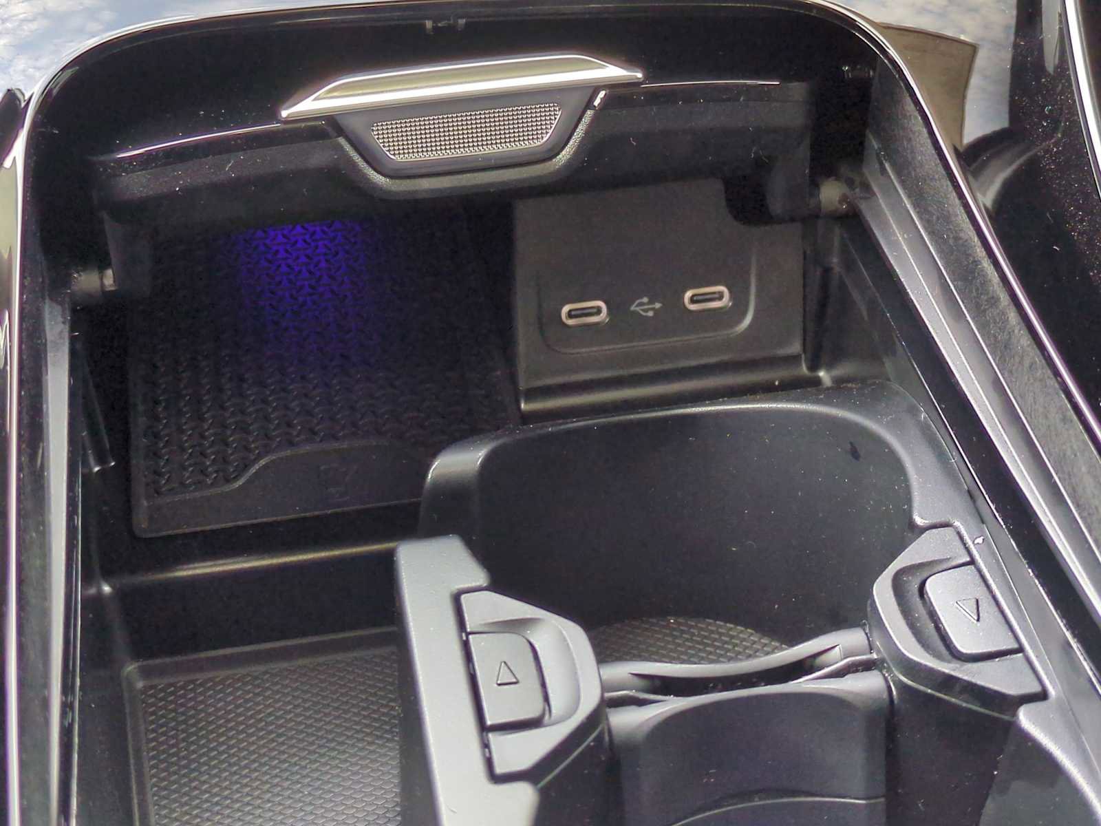 New 2025 Mercedes-Benz C 300 4MATIC Sedan image 32