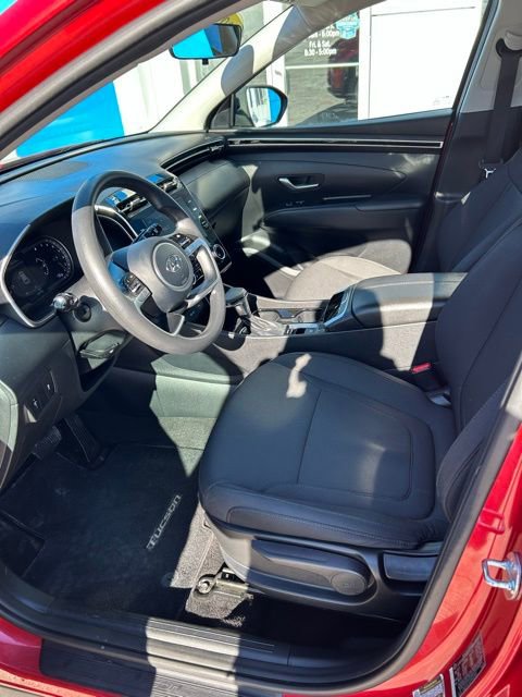 Used 2023 Hyundai Tucson SE image 8