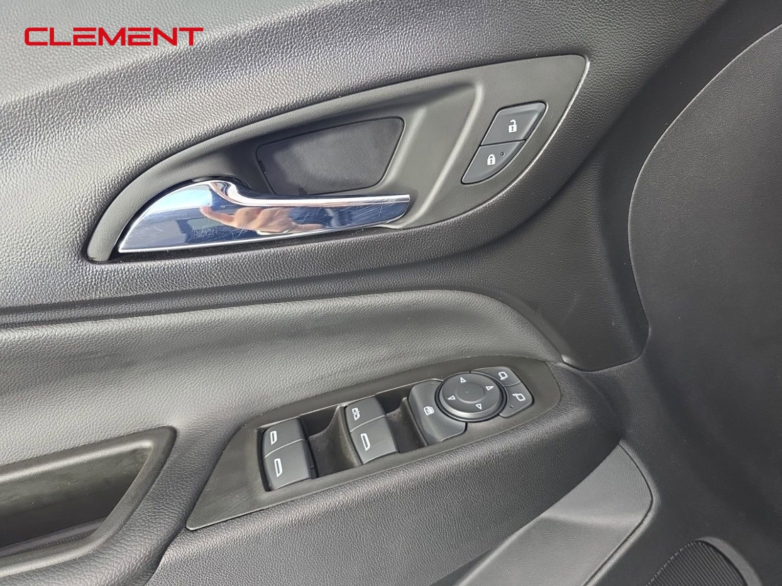 Used 2022 Chevrolet Equinox LT image 20