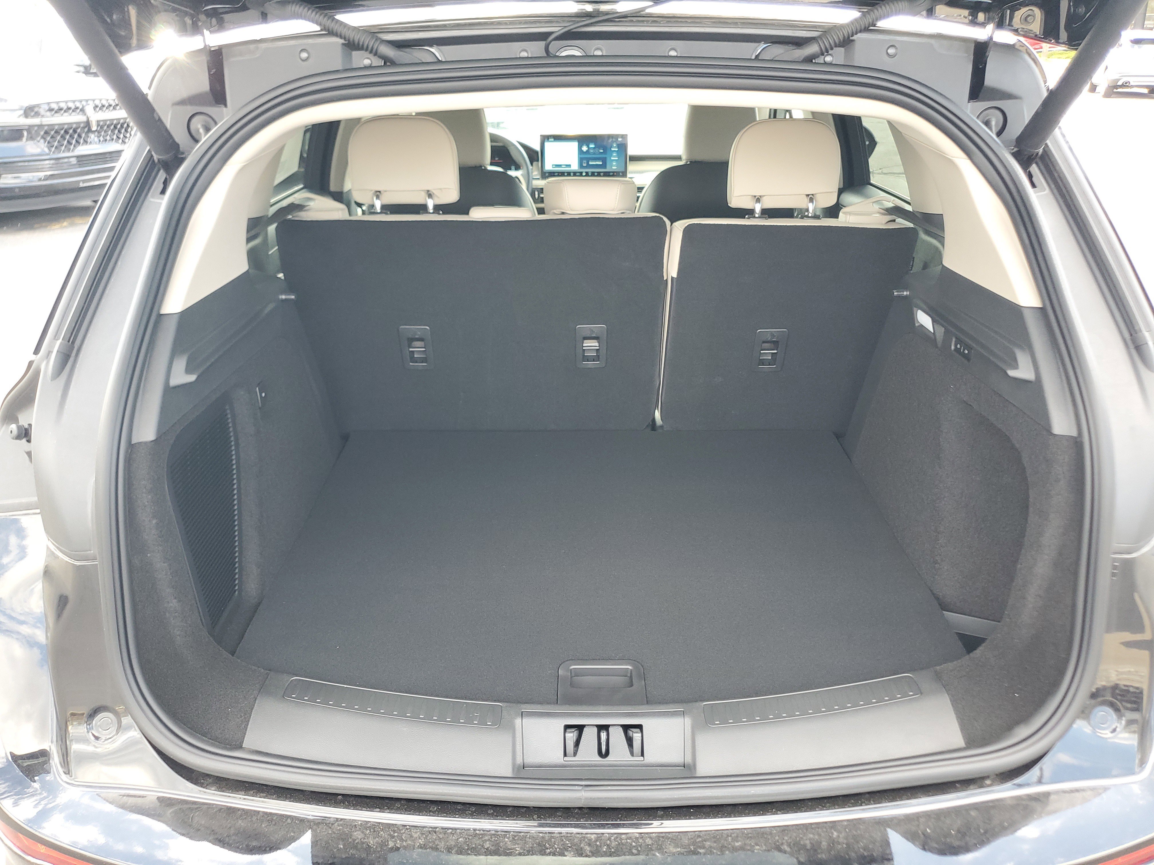 New 2026 Lincoln Corsair Premiere AWD/4WD image 29