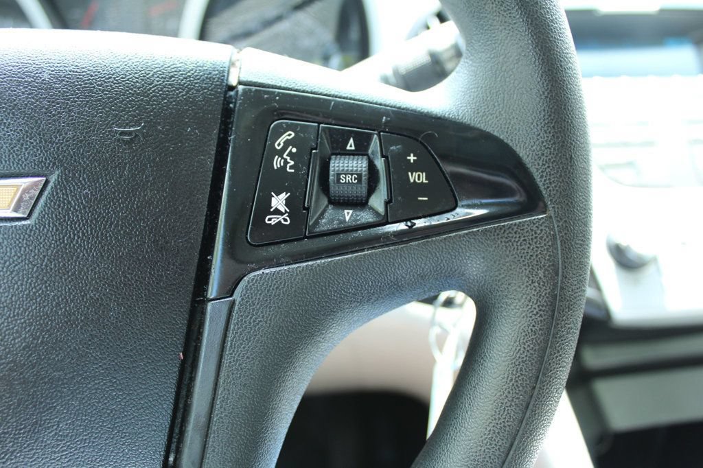 Used 2013 Chevrolet Equinox LS FWD image 25