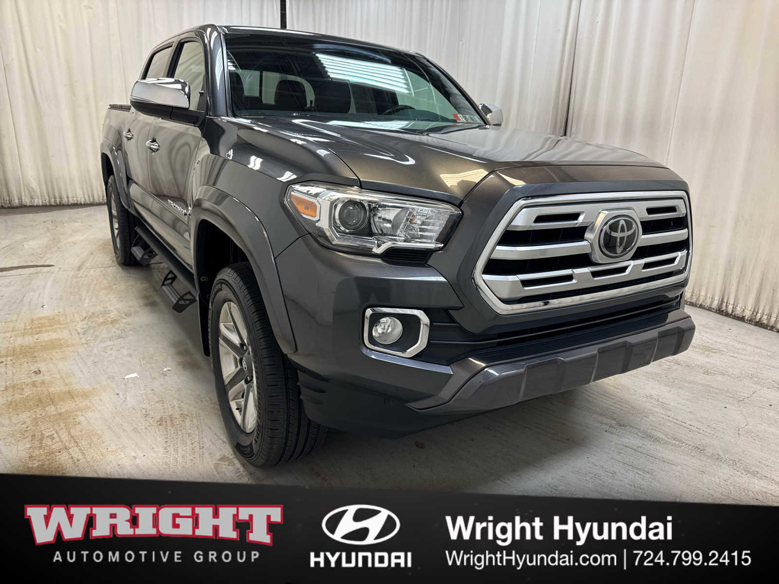 Used 2018 Toyota Tacoma Limited image 1