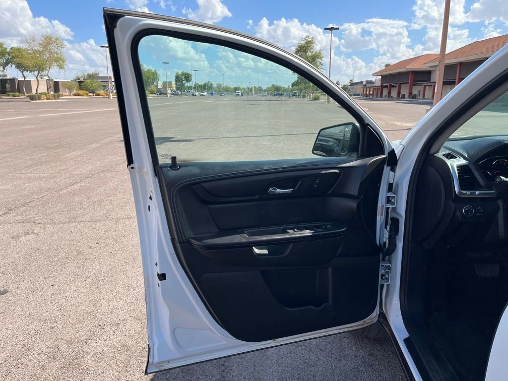 Used 2016 GMC Acadia SLE image 19