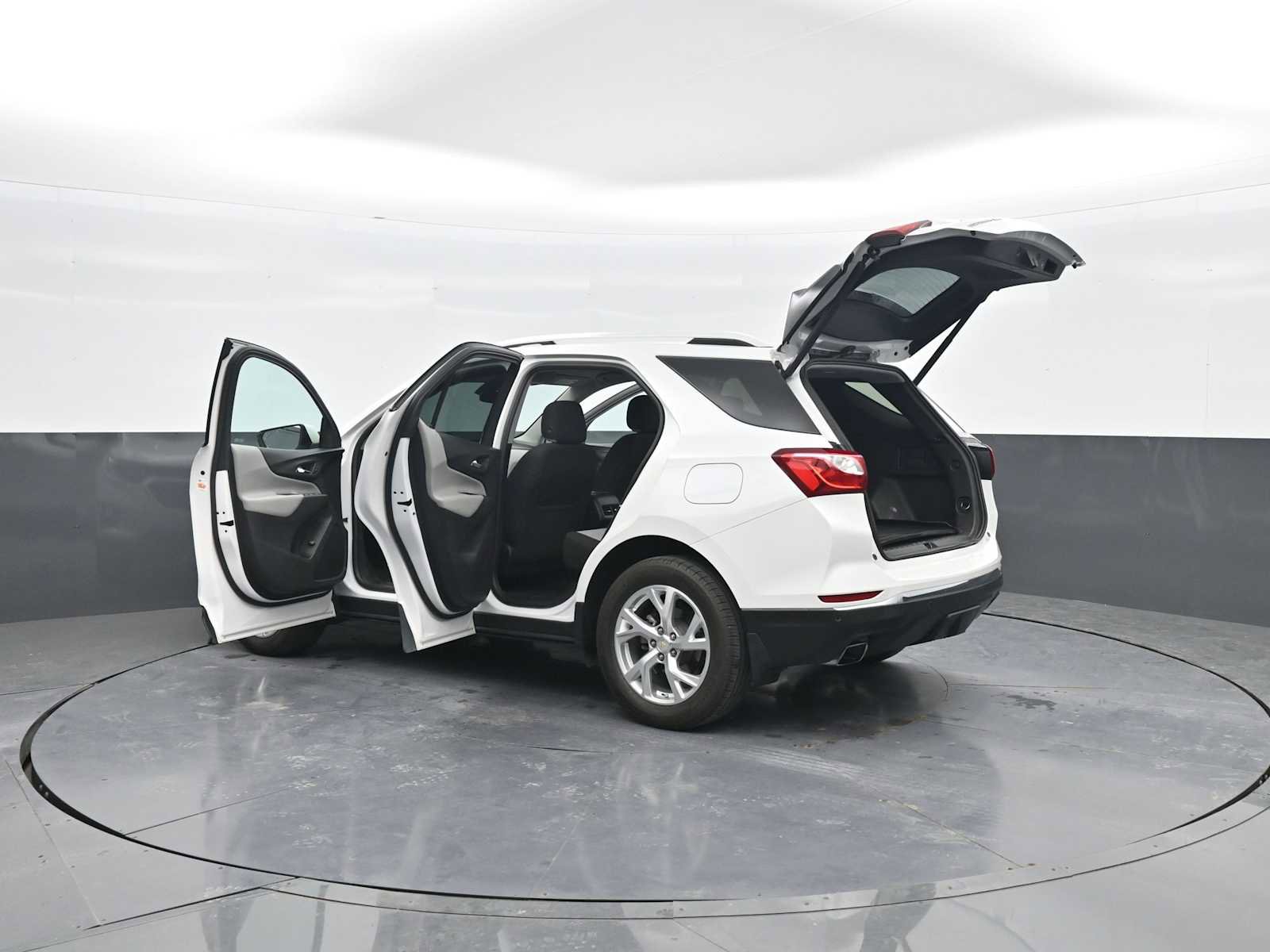 Used 2019 Chevrolet Equinox LT AWD/4WD image 44