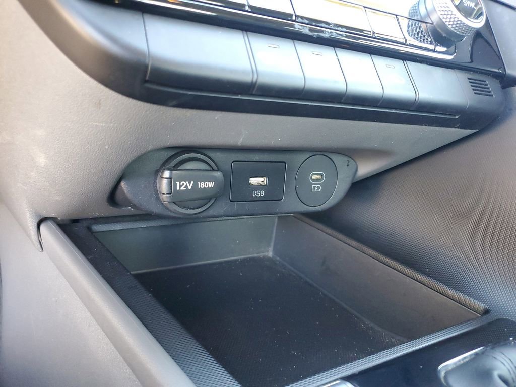 Used 2024 Hyundai Elantra SEL FWD image 27