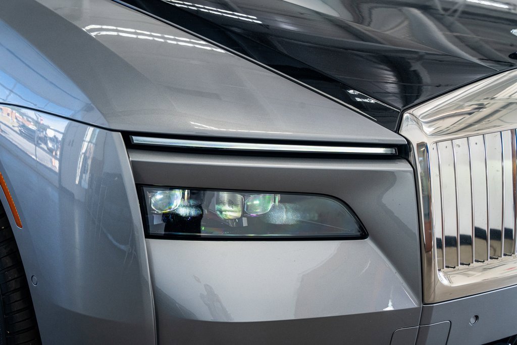 Used 2024 Rolls-Royce Spectre w/ Spectre Launch Package image 21