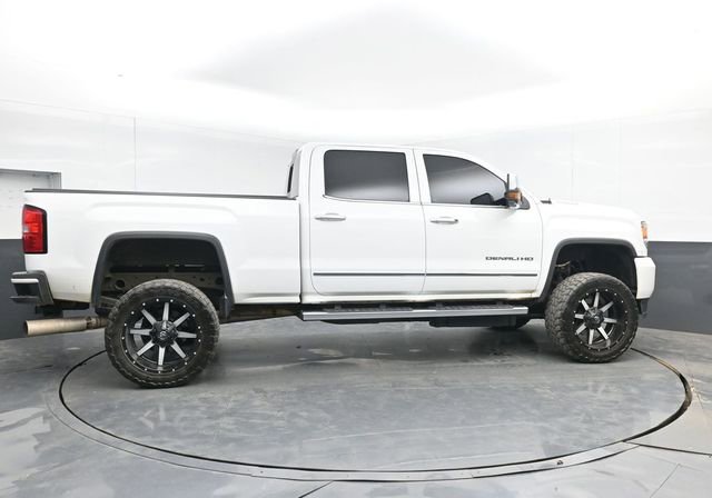 Used 2015 GMC Sierra 2500 Denali w/ Duramax Plus Package image 15